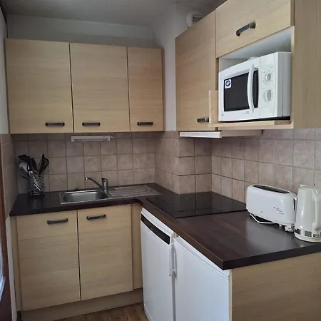 Apartment A Avec Balcon, Parking Et Wifi Inclus - Fr-1-512-249 Brides-les-Bains